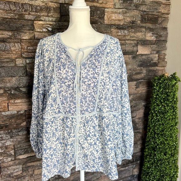 Old Navy Tops - Old Navy Floral Blue and White Blouse